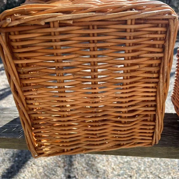 Pottery Barn Sabrina Baskets Large Wicker Storage Bin Basket Natural - Picture 3 of 9